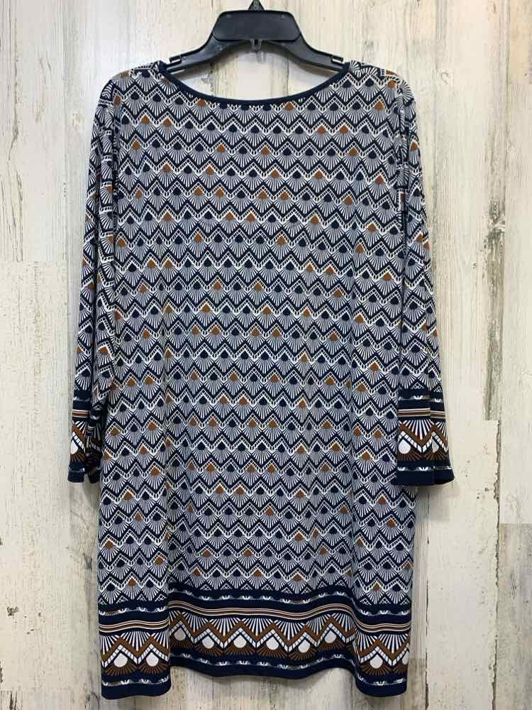 PRE-OWNED JM COLLECTION PLUS SIZES Size 2X NAVY/WHITE/TAN TEAR DROP TOP/NAVY/WHI