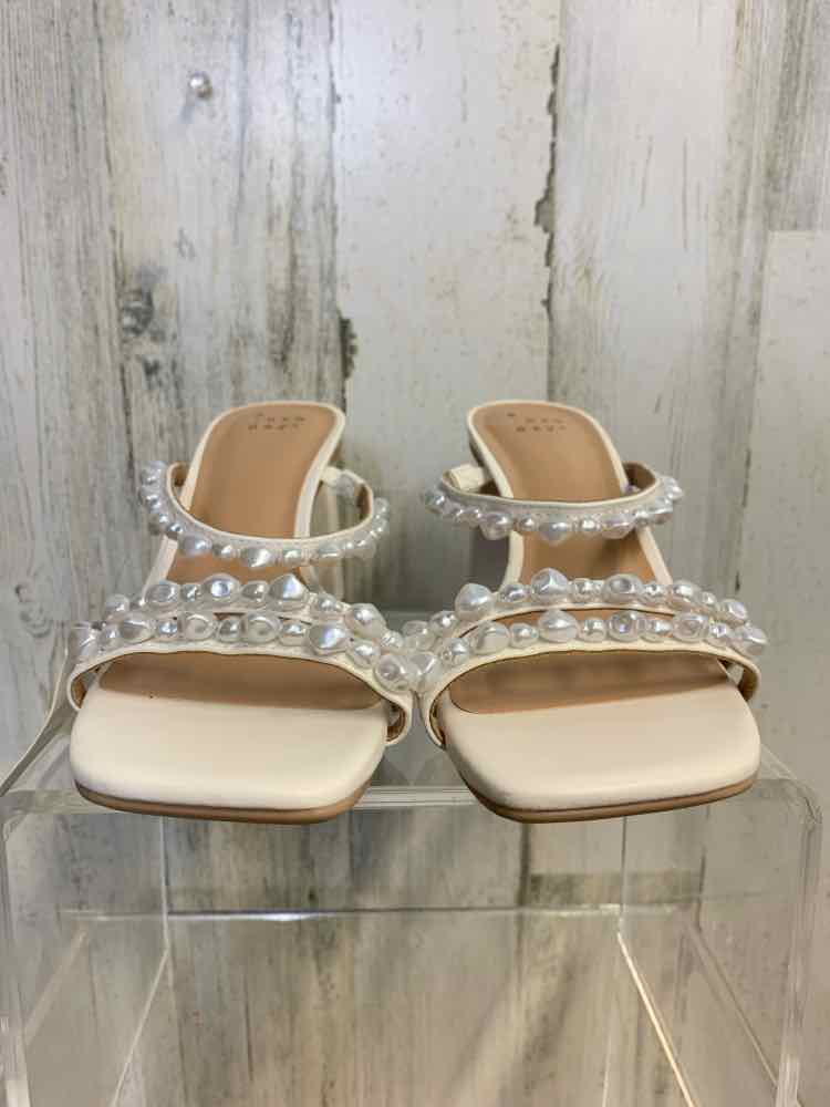 NWT A NEW DAY SHOES Shoe Size 6.5 White Pearl BLOCK HEEL Shoes/WHITE W/ PEARL LI