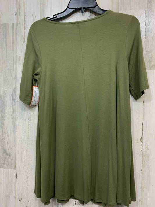 PRE-OWNED EILEEN FISHER Tops Size XS Olive SHORT SLEEVES /SCOOP NECKLINE TUNIC