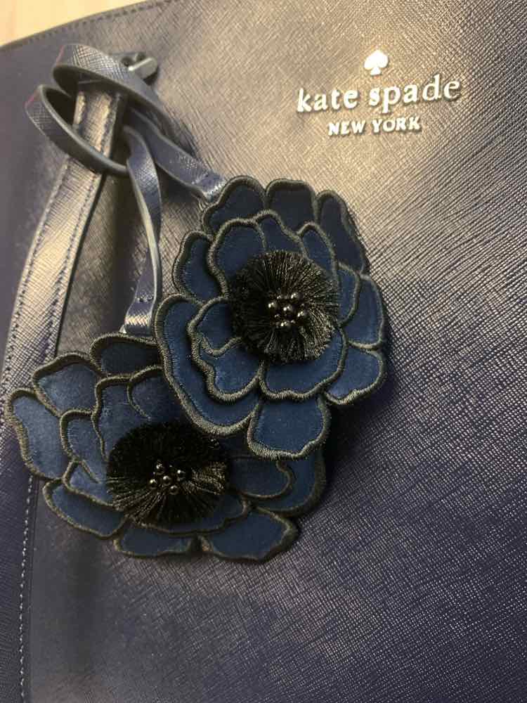KATE SPADE Designer Handbags Navy/FLOWER TASSELS/BACK POCKER LGE TOTE