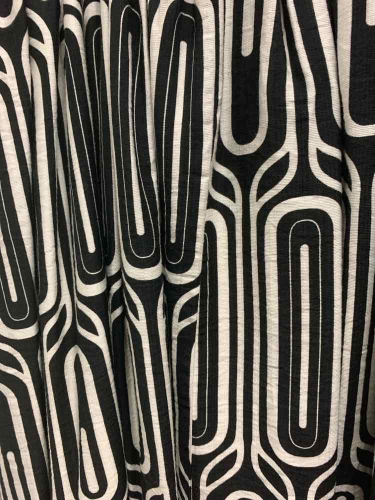 NWT GIGIO Dresses and Skirts Size S BLACK/WHITE OVALS SUNDRESS Dress/BLACK/WHITE