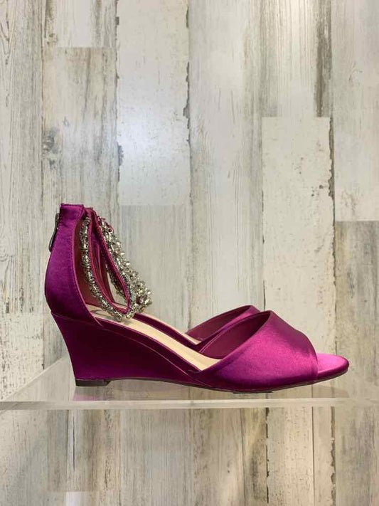 PRE-OWNED JOURNEE COLLECTION SHOES Shoe Size 8.5 Purple WEDGE Shoes