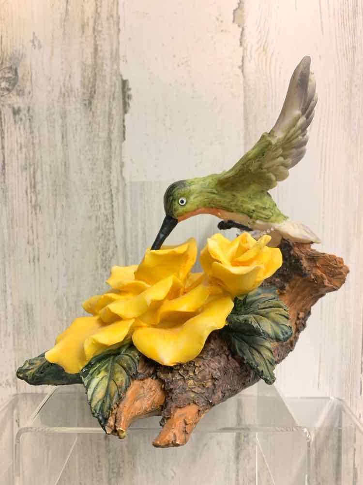 HOME DECOR/HUMMINGBIRD W/FLOWER