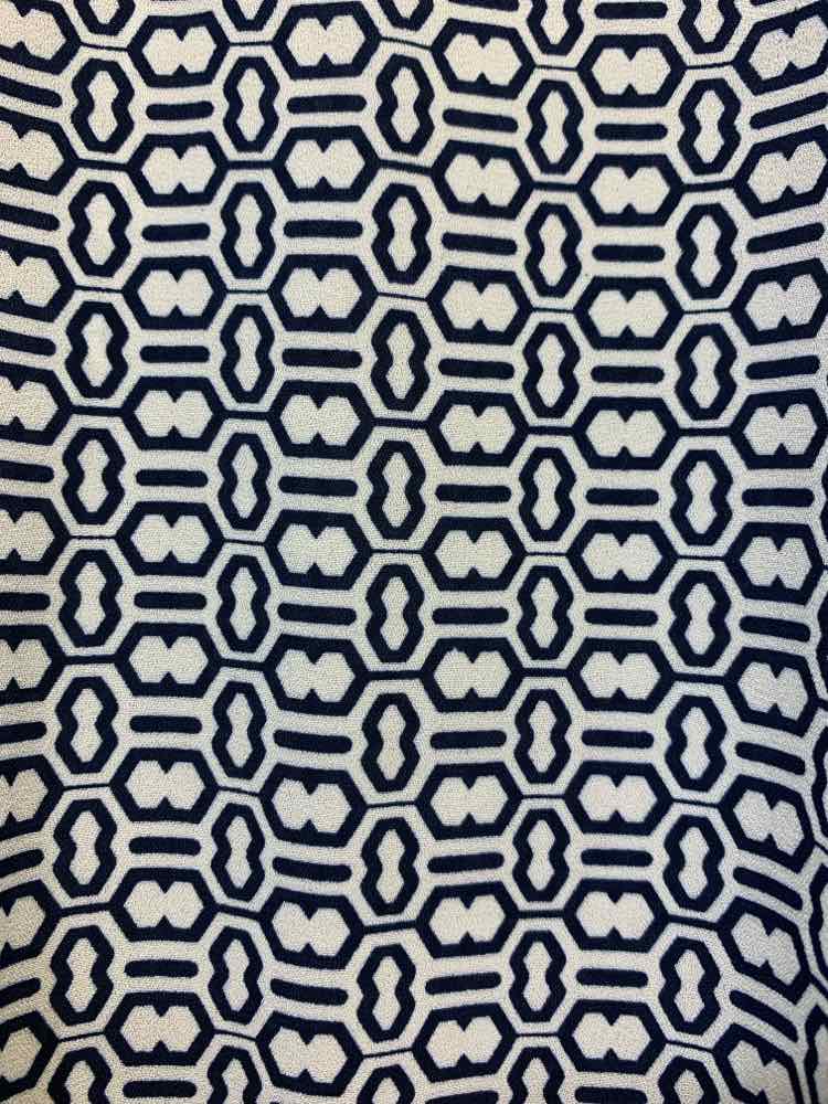 PRE-OWNED DRESS BARN PLUS SIZES Size 2X BLUE/WHITE ABSTRACT LONG SLEEVES TOP/BLU