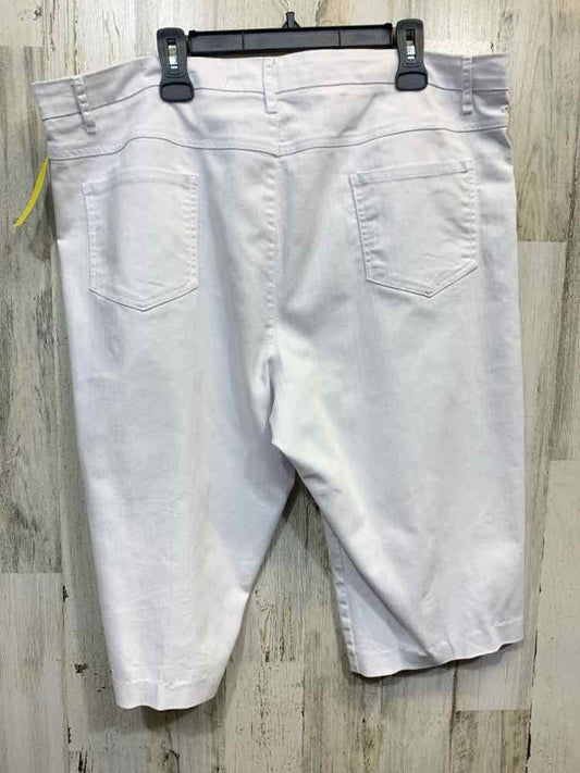 PRE-OWNED Size 18W N TOUCH BOTTOMS White Solid CAPRI CAPRI/WHITE CAPRI PANTS