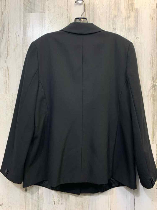 PRE-OWNED KORET BATH ASSESORIES Size 16 Black Solid BLAZER Blazer/BUTTON UP BLAC