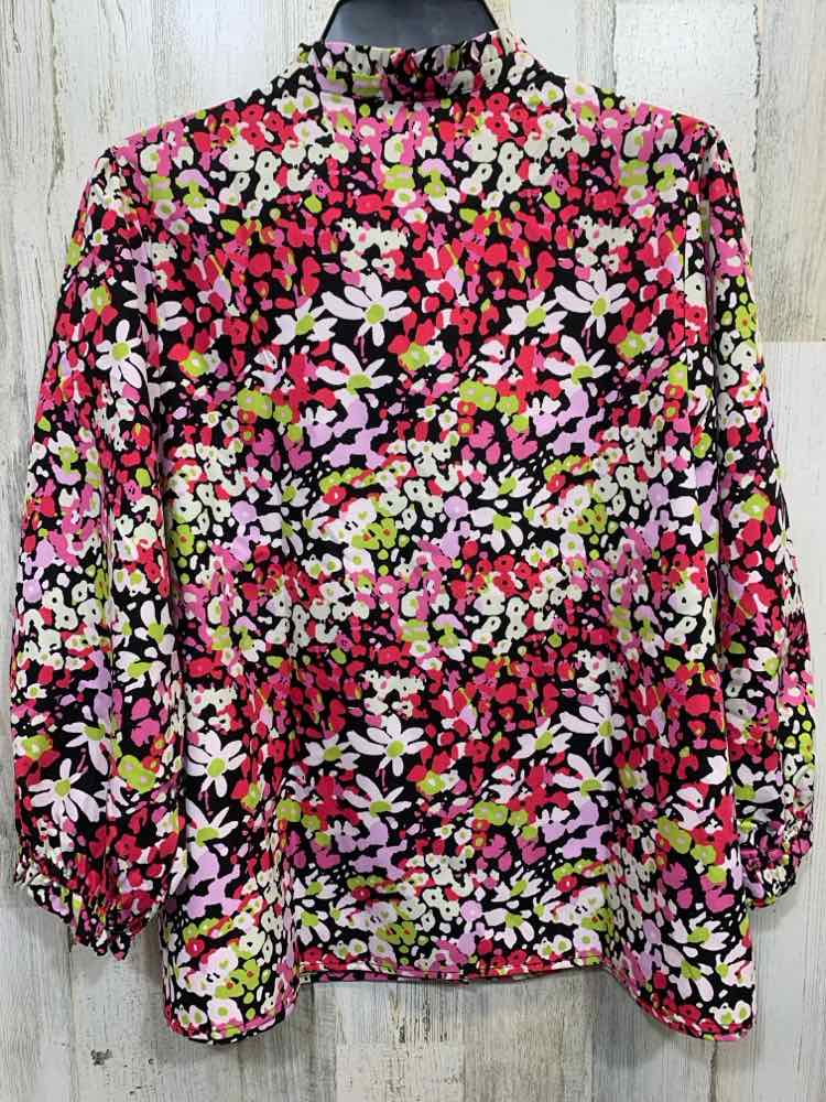 NWT MICHELLE MCDOWELL Tops Size XL RED/BLK/GRN Floral 3/4 SLEEVE Shirt
