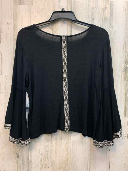 W5 Tops Size L BLK FLARE CUFFS TOP