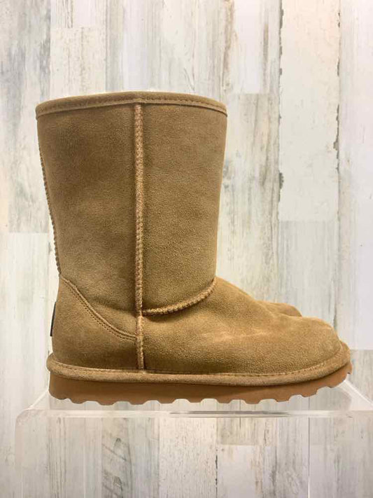PRE-OWNED TAN Size 10 Shoes/BEARPAW SHORT 8" SHAFT CLASSIC SUEDE BOOT
