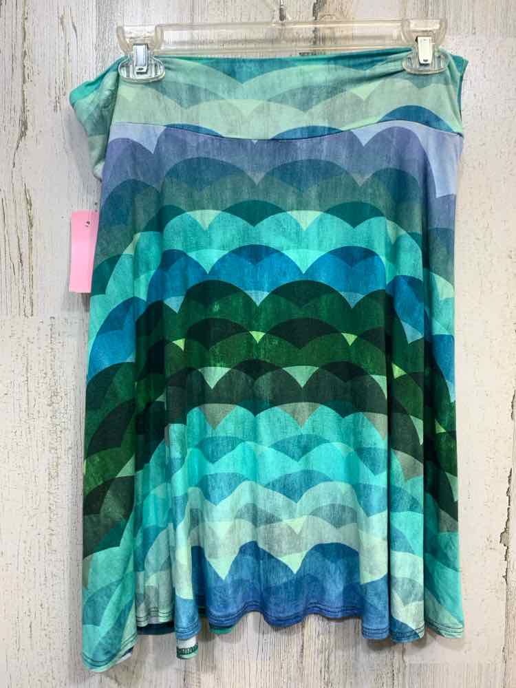 PRE-OWNED SALAAM BOTTOMS BLU/GRN SCALES SHORT Full