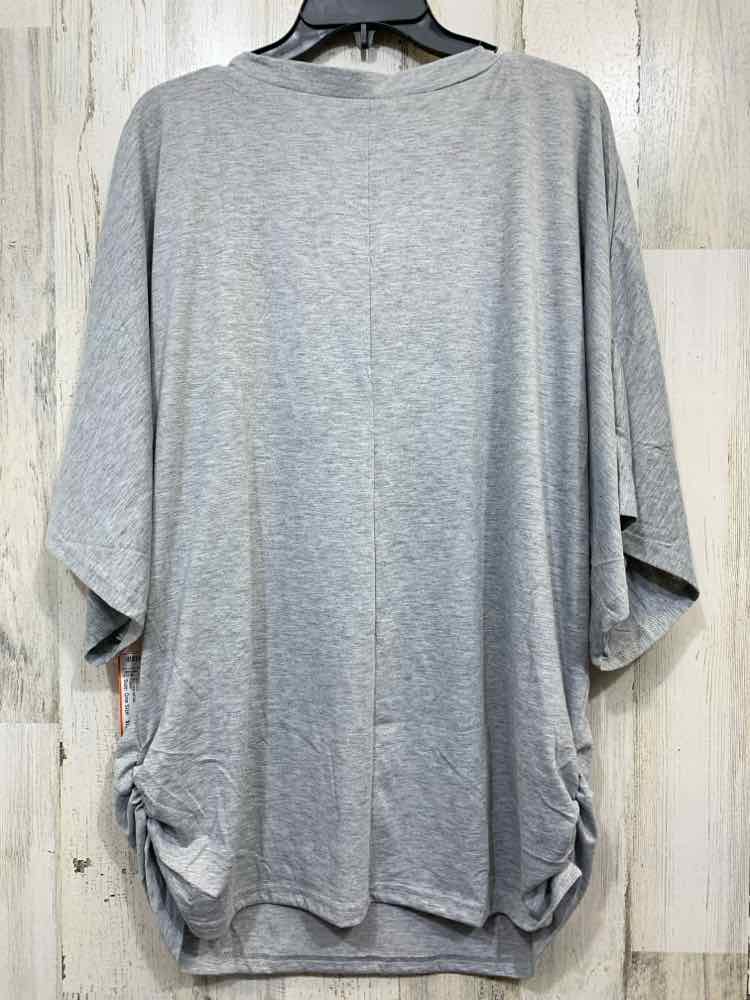 NWT TAMSY Tops Size One Size Gray Solid SHORT SLEEVES Blouse