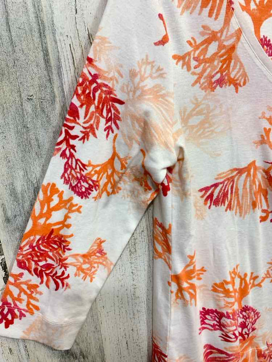 PRE-OWNED CHICO'S/CORAL PRINT 3/4 SLEEVE V-NECK TEE