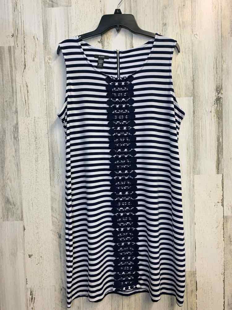 ALFANI Dresses and Skirts Size L NAVY/WHT Stripe SLEEVELESS Dress