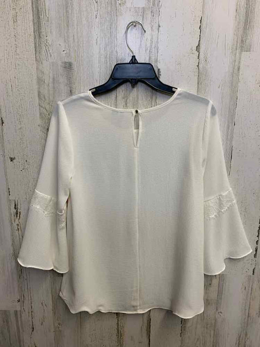 PRE-OWNED CATO Tops Size S White Solid 3/4 LENGTH TOP/3/4 LENGTH WHITE TOP. LACE