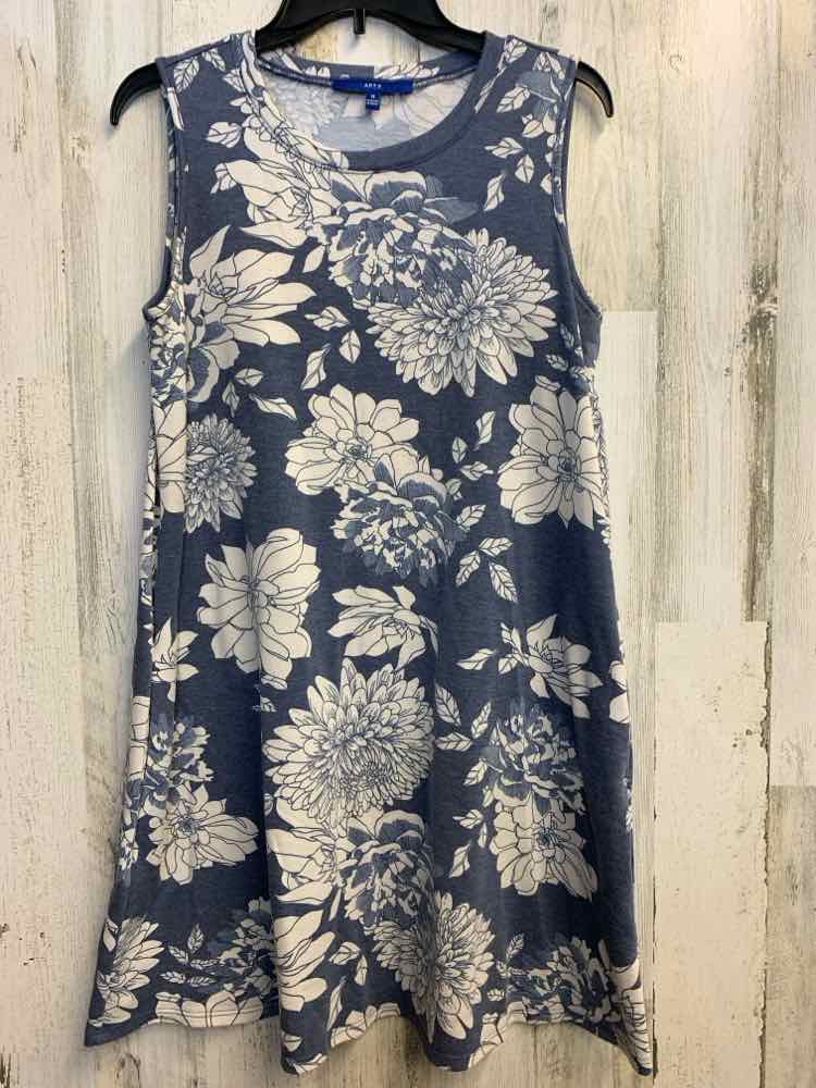 PRE-OWNED APT. 9 Dresses and Skirts Size M BLU/WHITE Floral SLEEVELESS Dress