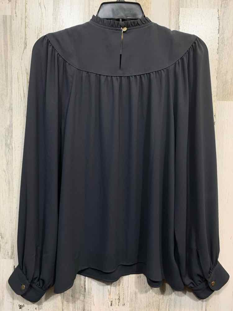 PRE-OWNED LOFT Size M Gray MOCK NECK Solid LONG SLEEVES SHOULDER BUTTONS BLOUSE