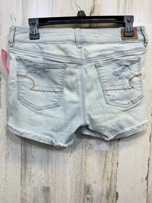 PRE-OWNED Size 10 AMERICAN EAGLE SHOES LIGHT BLUE DISTRESSED SHORTS Shorts/LIGHT