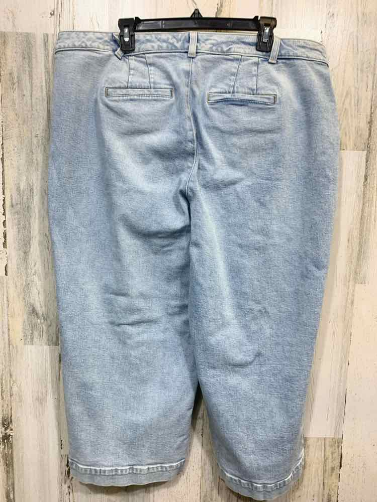 PRE-OWNED Size 18 TALBOTS BOTTOMS LIGHT BLU DENIM WIDE LEG Jeans