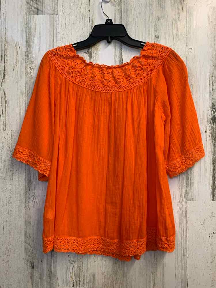 CROWN & IVY Tops Size XS Orange 3/4 LENGTH TOP