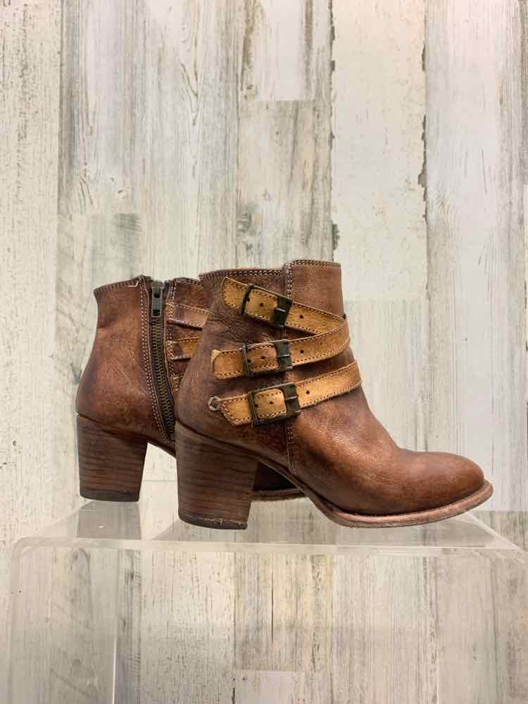 PRE-OWNED TAN Size 6.5 Shoes/BED-STU LEATHER ANKLE BOOTIES. THICK HEEL. ZIPS INS