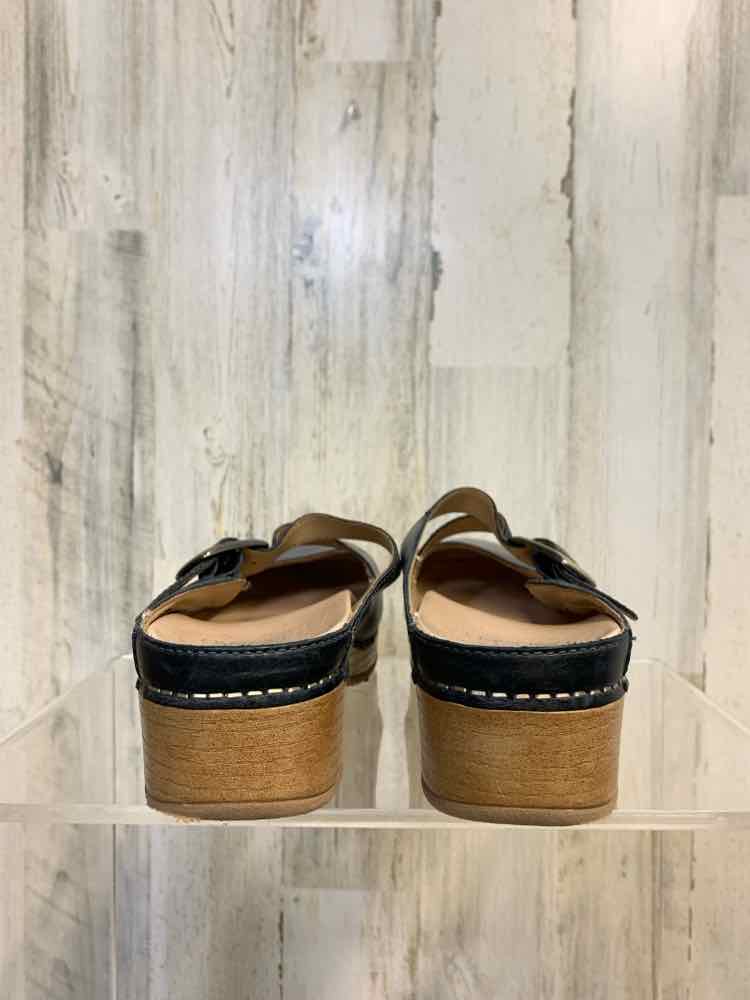 PRE-OWNED DANSKO SHOES Shoe Size 8.5 Navy LEATHER Solid CLOG Shoes/DARK NAVY SLI