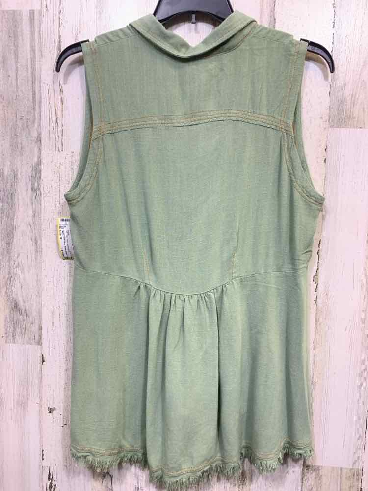 NWT UMGEE Tops Size L SAGE SLEEVELESS/1/2 BUTTONS/LOOSE FRINGE TRIM Blouse