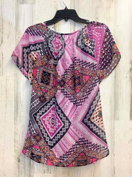 NEW YORK & CO Tops Size L FUSH/BLK/WHT SHEER Geometric SHORT SLEEVES TOP