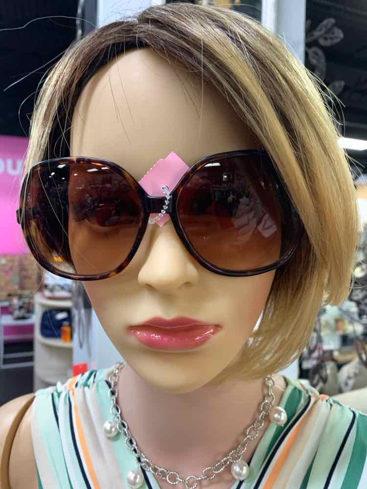 BETSEY JOHNSON Sunglasses/ASSORTED SUNGLASSES