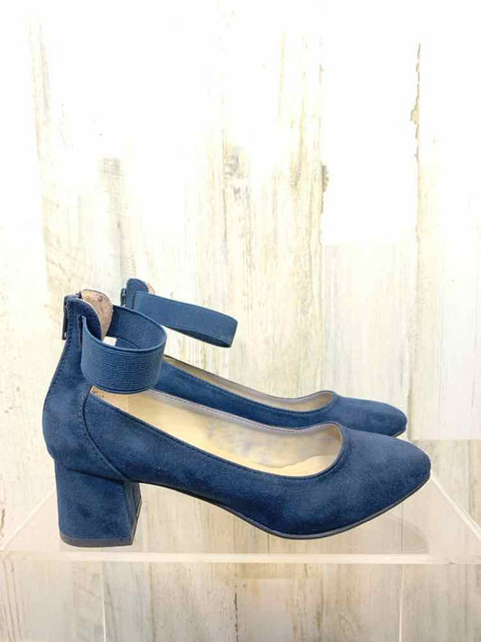 PRE-OWNED WHITE MOUNTAIN SHOES Navy 7.5 INCHES TALL Shoes