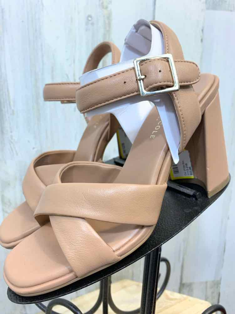 NWOT KENNETH COLE SHOES Shoe Size 6.5 NUDE 6.5 Shoes