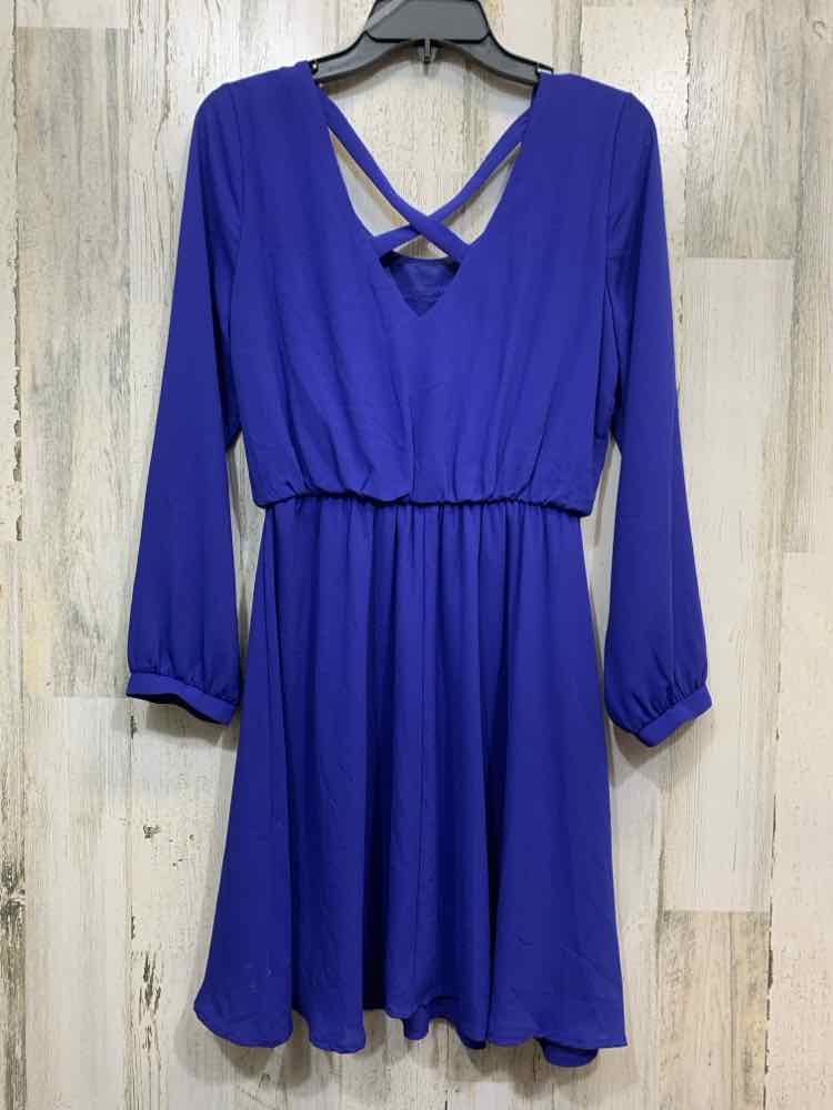 NWT MIAMI Dresses and Skirts Size M Blue CRISS CROSS MIDI Dress/BLUE MIDI DRESS
