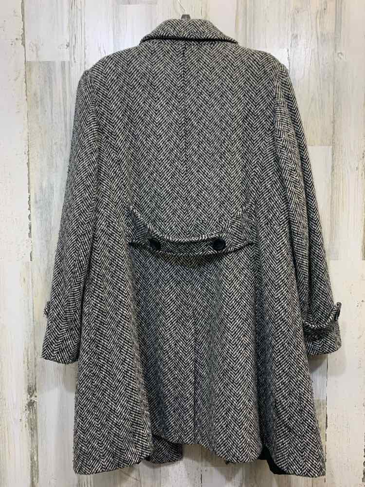 EAST 5TH PLUS SIZES Size 1X BLK/WHT Herringbone COAT Coat