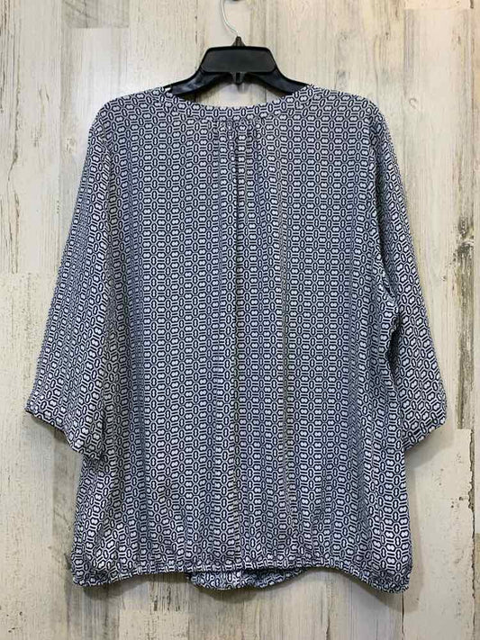 PRE-OWNED DRESS BARN PLUS SIZES Size 2X BLUE/WHITE ABSTRACT LONG SLEEVES TOP/BLU