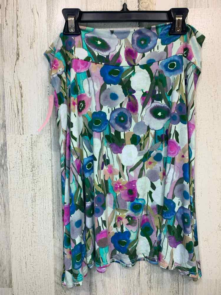 PRE-OWNED SALAAM BOTTOMS BLU/GRN/PNK Floral SHORT Full
