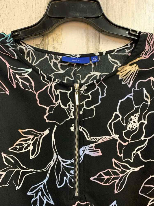 PRE-OWNED APT. 9 Tops Size XS Black FLOWERS LONG SLEEVES TOP/QUARTER ZIP UP