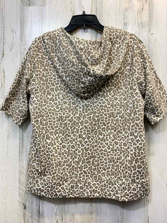 NWT CHICOS Tops Size 2 BEIGE/WHT CHEETAH PRINT 2PC 2 PC SET/2 PC TOP: BEIGE SHOR