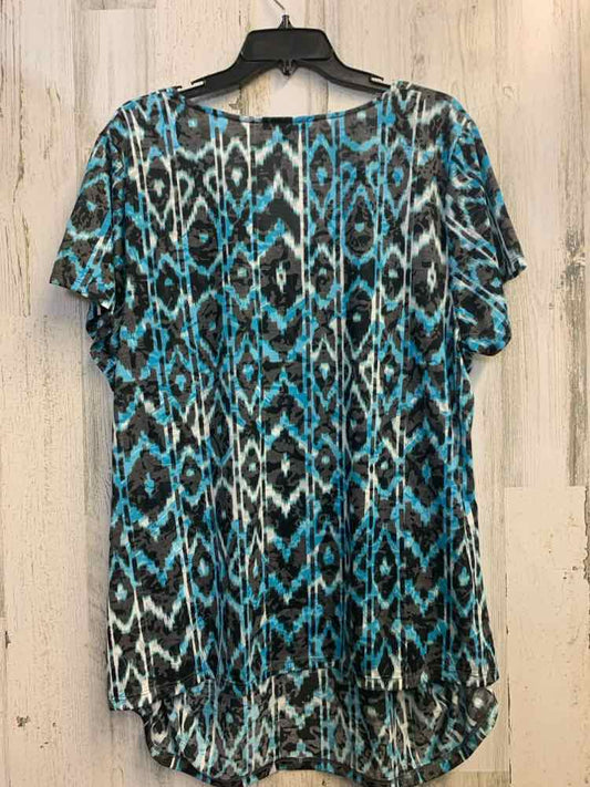 PRE-OWNED INC PLUS SIZES Size 3X BLUE/BLACK LEAPORD SHORT SLEEVES TOP/BLUE/BLACK
