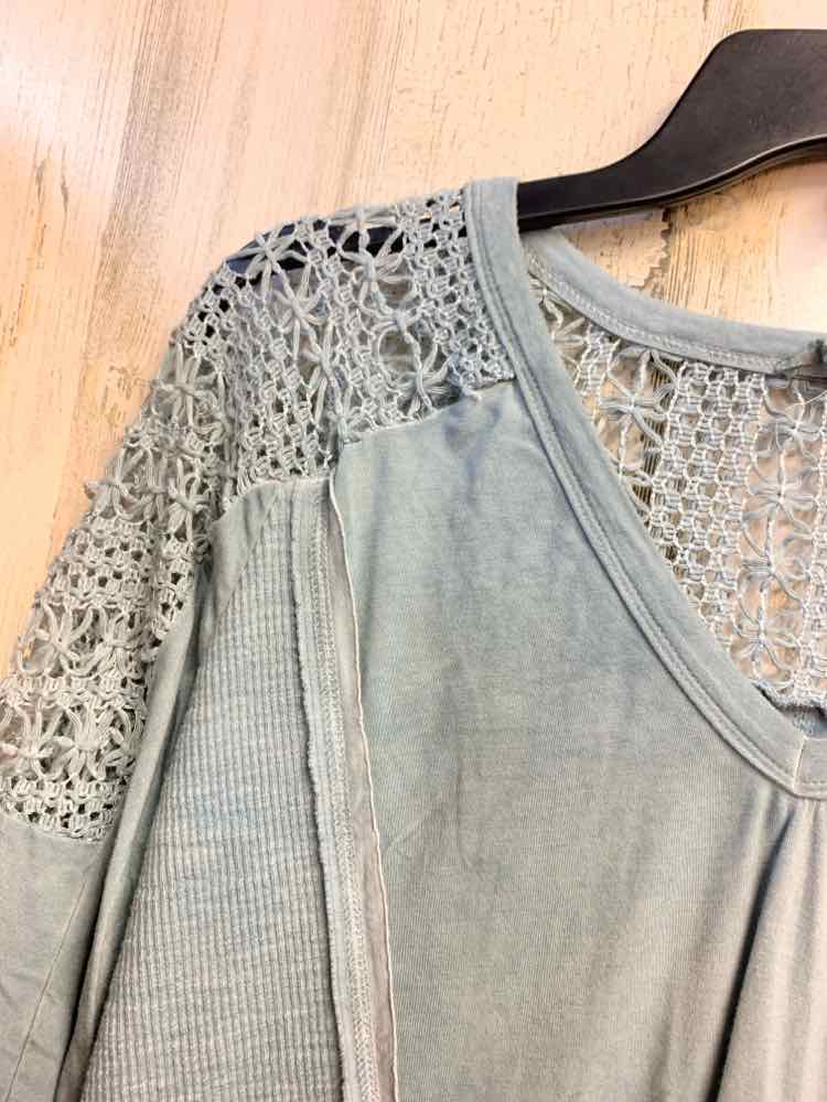 PRE-OWNED POL Tops Size S SEAFOAM 3/4 LENGTH TOP