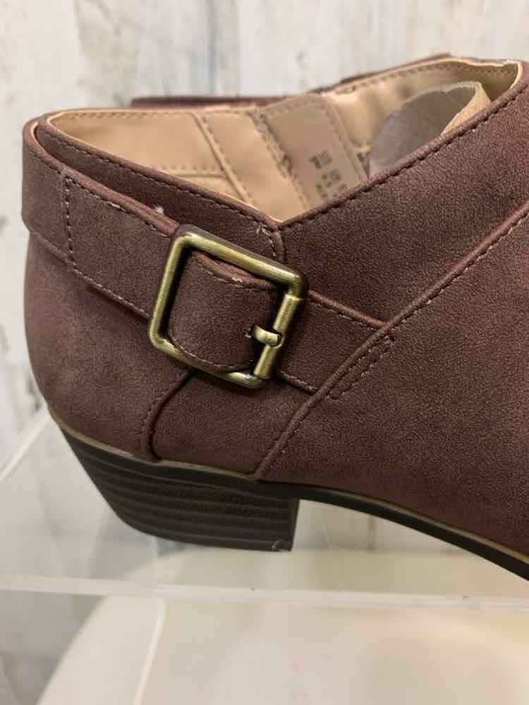 NWT LIFE STRIDE SHOES Shoe Size 9 Brown Shoes
