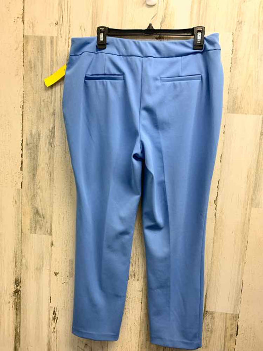 PRE-OWNED Size L CATO BOTTOMS LIGHT BLU Solid CAPRI Pants
