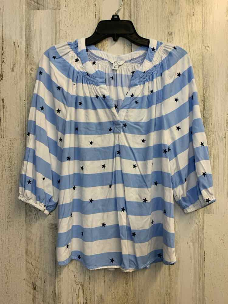 CROWN & IVY Tops Size XS LT BLUE/WHT STRIPES & STARS 3/4 LENGTH TOP