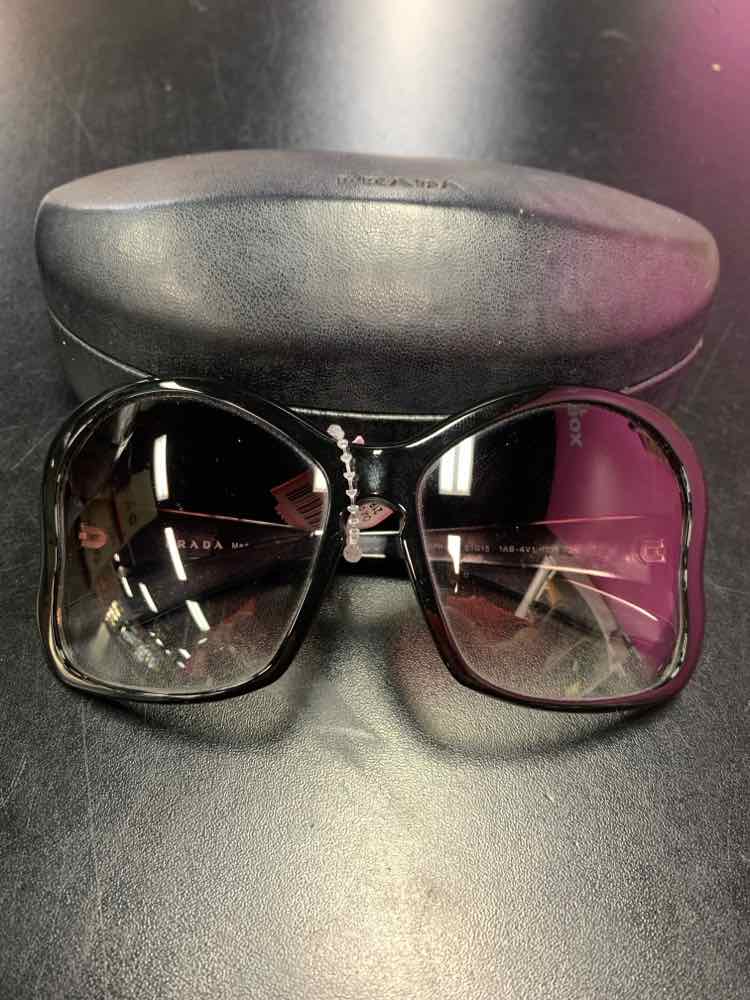 PRADA Sunglasses/BLACK WIDE FRAME "BUTTERFLY" PRADA SUNGLASSES