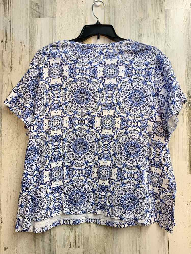 PRE-OWNED CROFT AND BARROW PLUS SIZES Size 3X WHT/BLU/BLK SHORT SLEEVES TOP