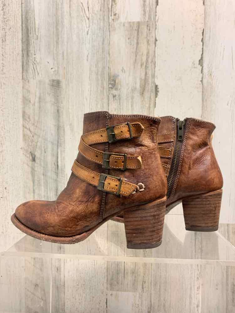 PRE-OWNED TAN Size 6.5 Shoes/BED-STU LEATHER ANKLE BOOTIES. THICK HEEL. ZIPS INS
