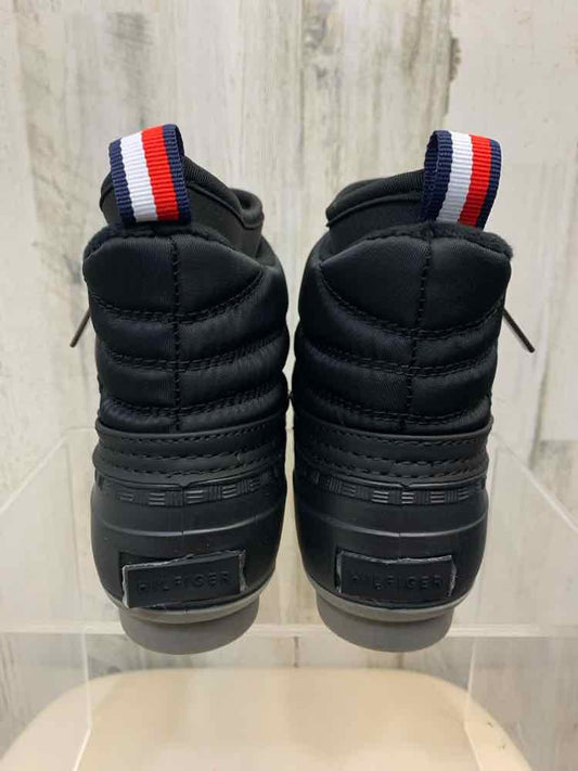 NWT TOMMY HILFIGER SHOES Shoe Size 6 Black Boots