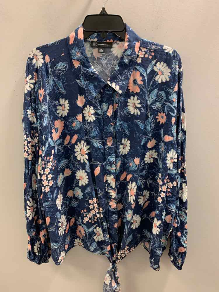 NWT INC PLUS SIZES Size 3X BLU/PINK/WHT DAISIES LONG SLEEVES TOP