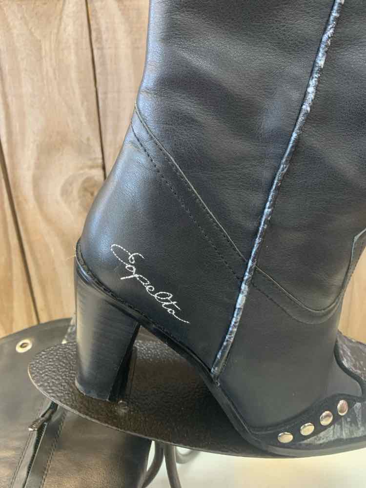 CAPELTA SHOES Shoe Size 41 Black Boots