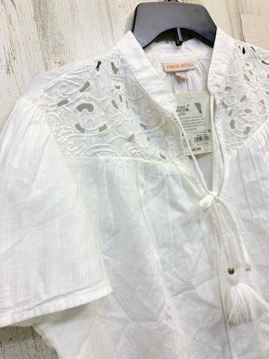 NWT KNOX ROSE Tops Size M WHT Solid BELL SLEEVES Blouse