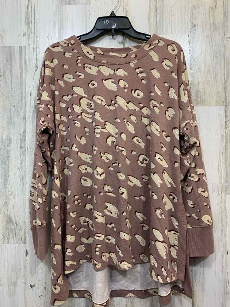 WONDERLY PLUS SIZES Size 1X TAN/BEIGE CHEETAH LONG SLEEVE TOP
