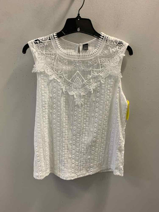 SHEIN Tops Size S White Floral TOP